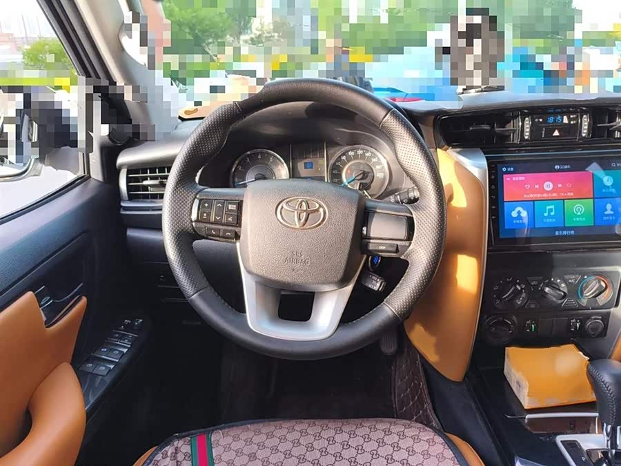 Toyota Fortuner 2017 صورة سيارة #4