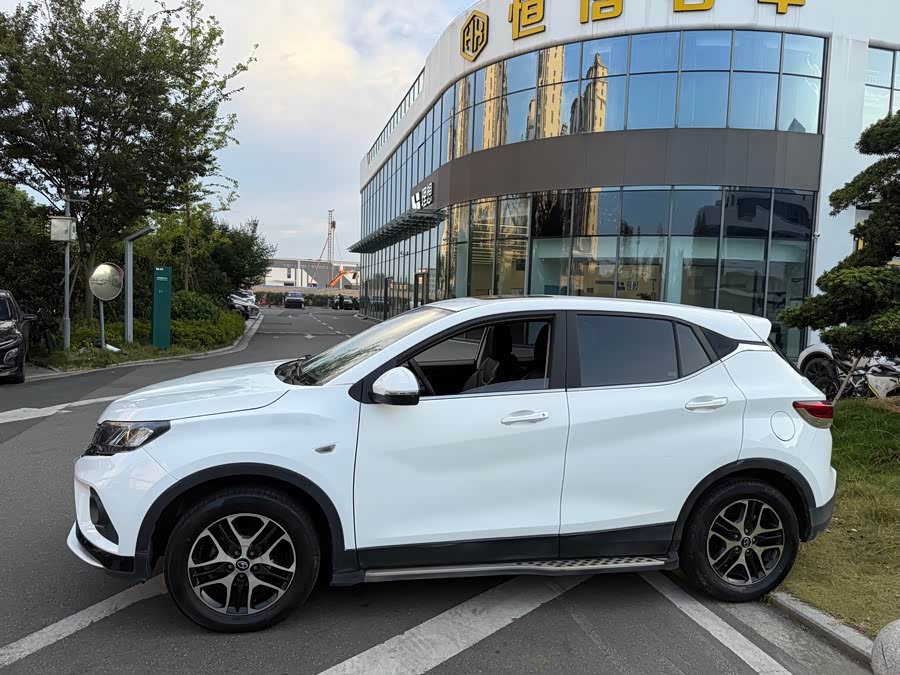 Soueast DX3 2019 #4 Soueast DX3 2019 car image #4