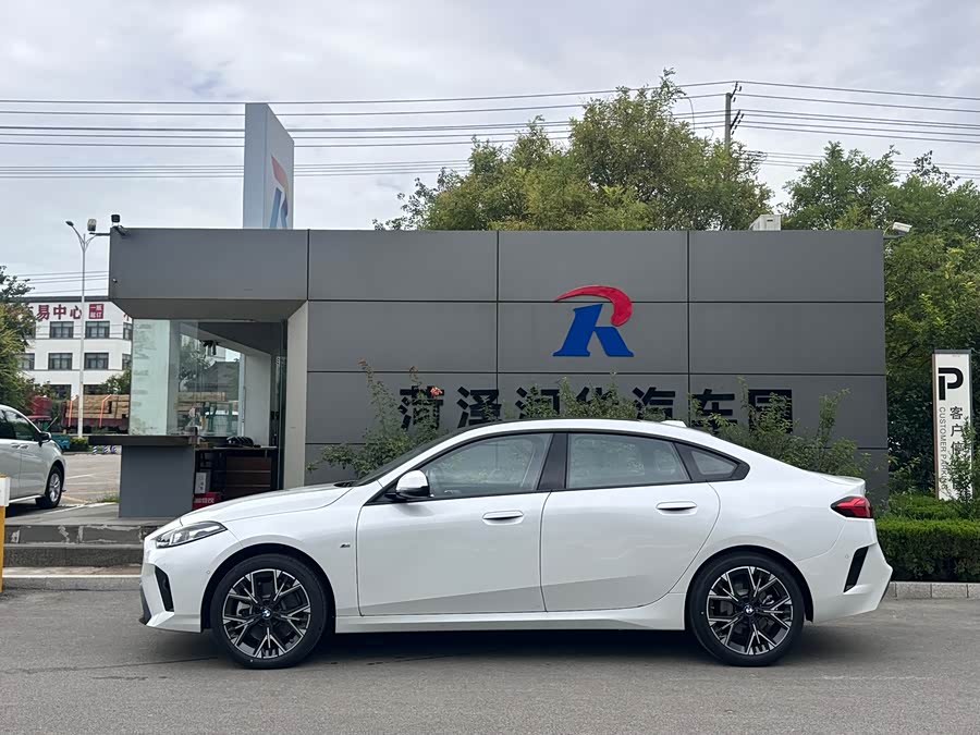 BMW 2 Series car image #4