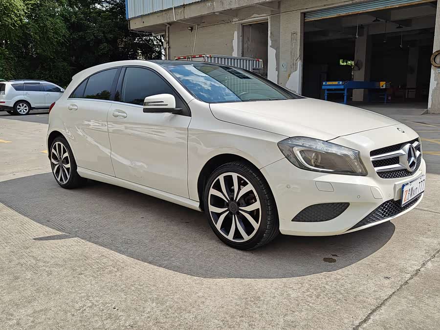 Mercedes-Benz A Class (Imported) 2015 car image #4