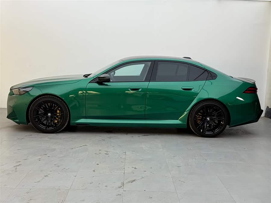 BMW M5 New Energy 2024 #4 BMW M5 New Energy 2024 car image #4