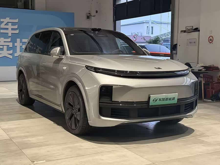 Li L9 2022 صورة سيارة #4