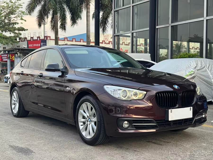 BMW 5 Series GT 2015 immagine di auto #4