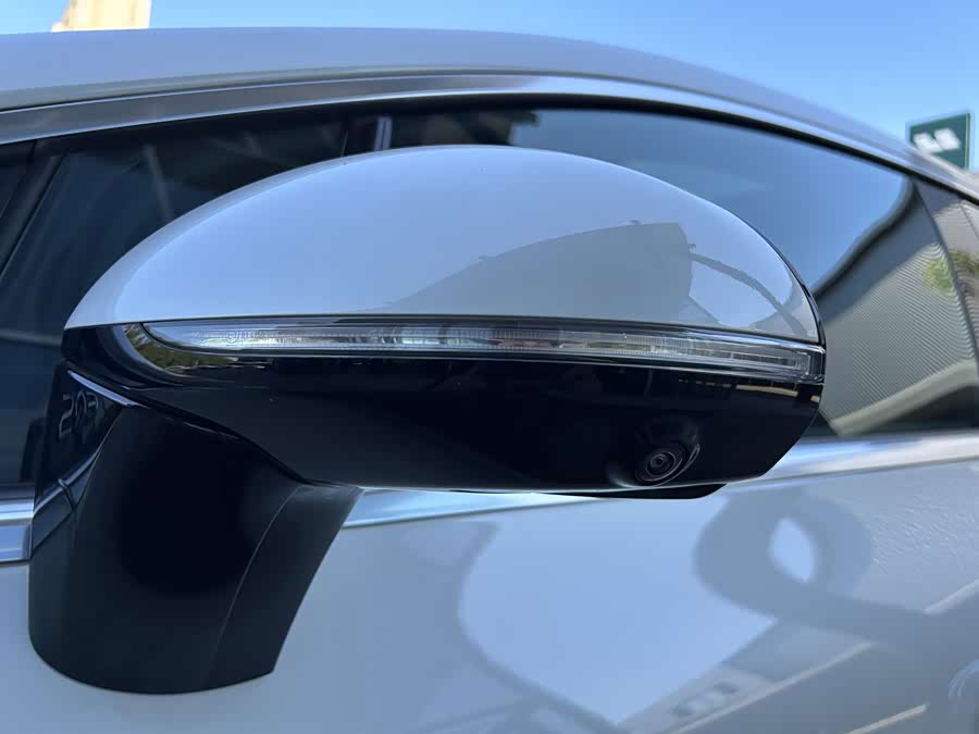 Mercedes-Benz EQS Class 2025 #4 Mercedes-Benz EQS Class 2025 car image #4