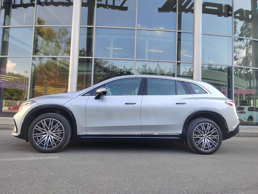 Mercedes-Benz EQS SUV 2025 #4 Mercedes-Benz EQS SUV 2025 immagine di auto #4