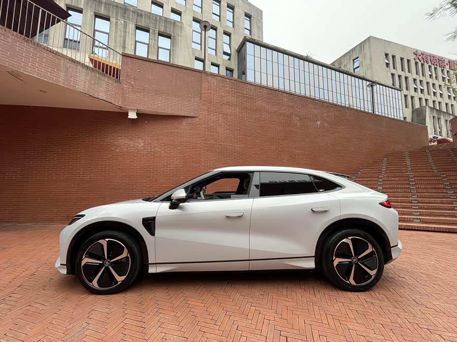 BYD SongL EV 2023 #4 BYD SongL EV 2023 car image #4