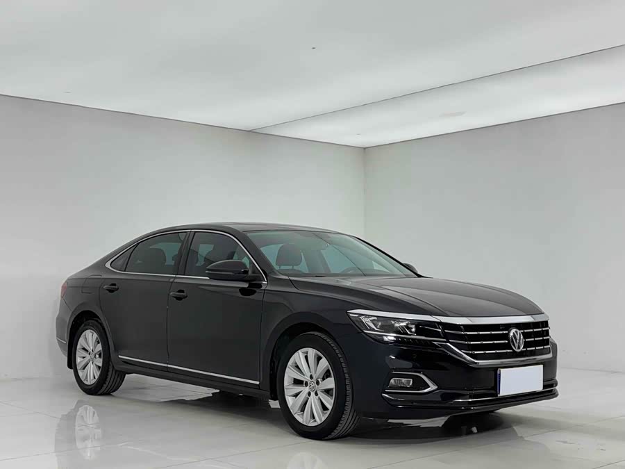 Volkswagen Passat 2019 car image #4