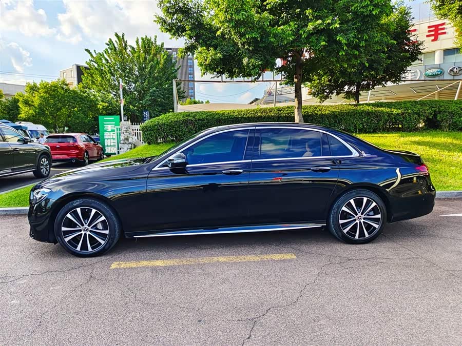 Mercedes-Benz E Class New Energy 2022 car image #4