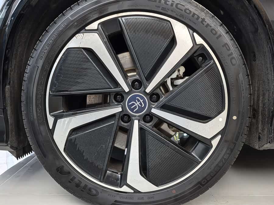 BYD SongL EV 2025 #4 BYD SongL EV 2025 car image #4