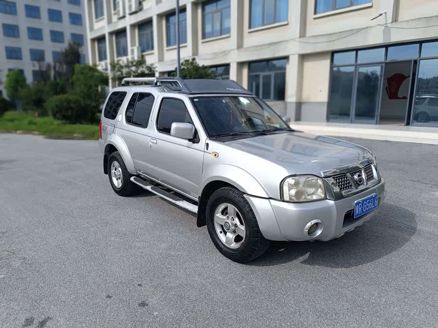 日产 日产帕拉丁 2010 汽车图片 #4