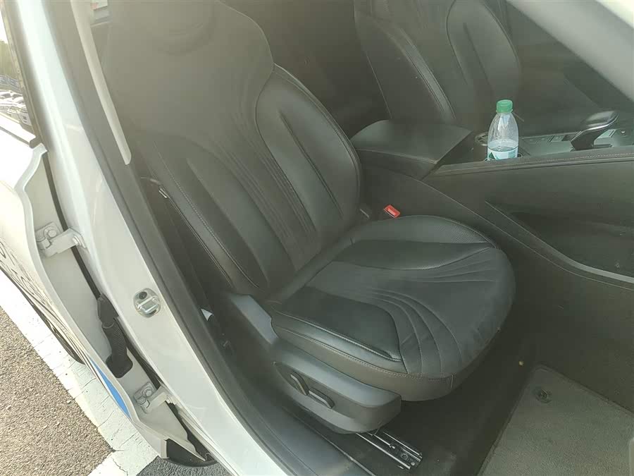 Roewe D5X DMH 2024 imagem de carro #4