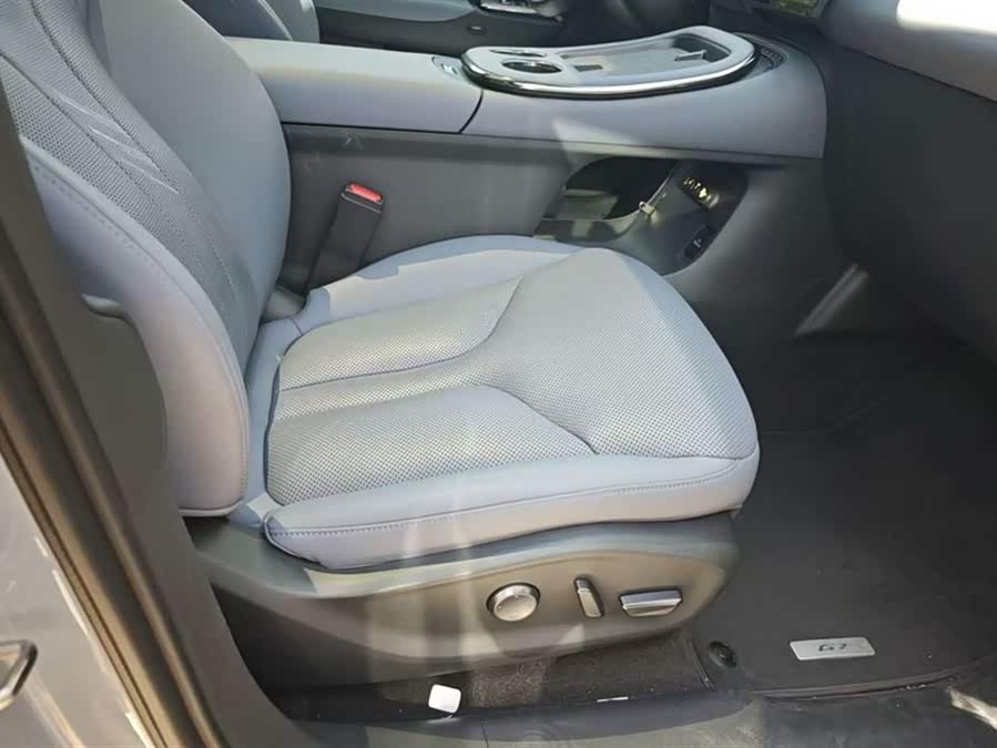 Xpeng G7 2025 #4 Xpeng G7 2025 immagine di auto #4