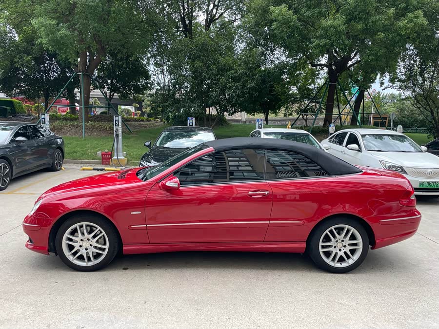 Mercedes-Benz CLK Class 2009 #4 Mercedes-Benz CLK Class 2009 car image #4