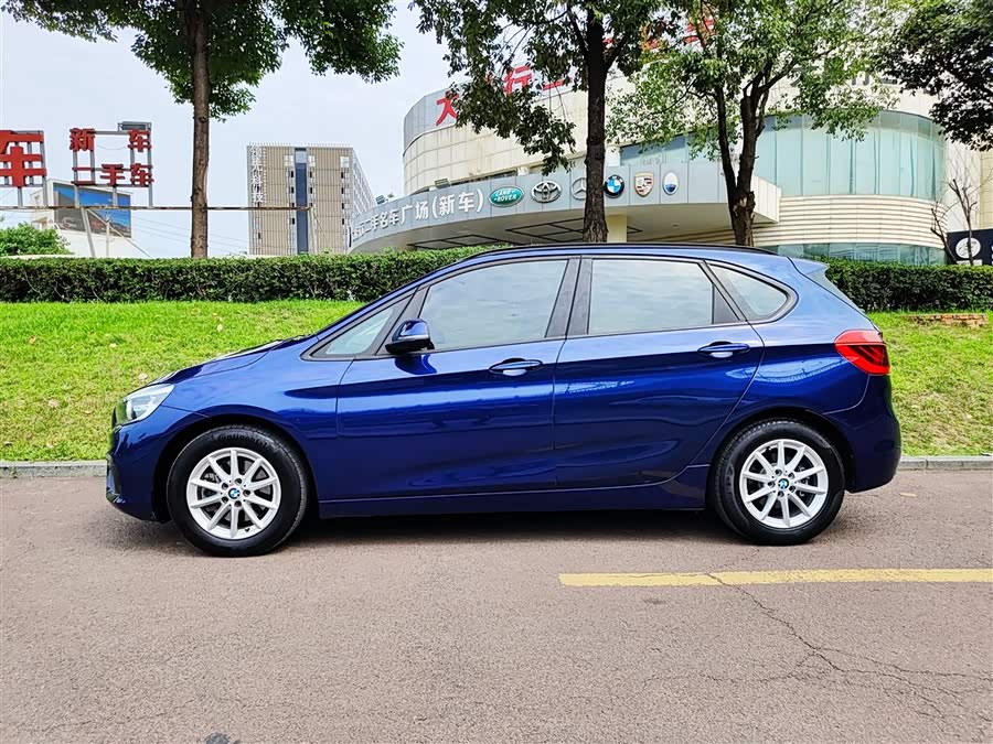 BMW 2 Series Tourer 2017 #4 BMW 2 Series Tourer 2017 imagem de carro #4