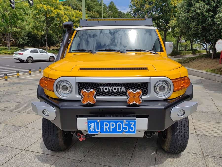 Toyota FJ Cruiser 2018 car image #4