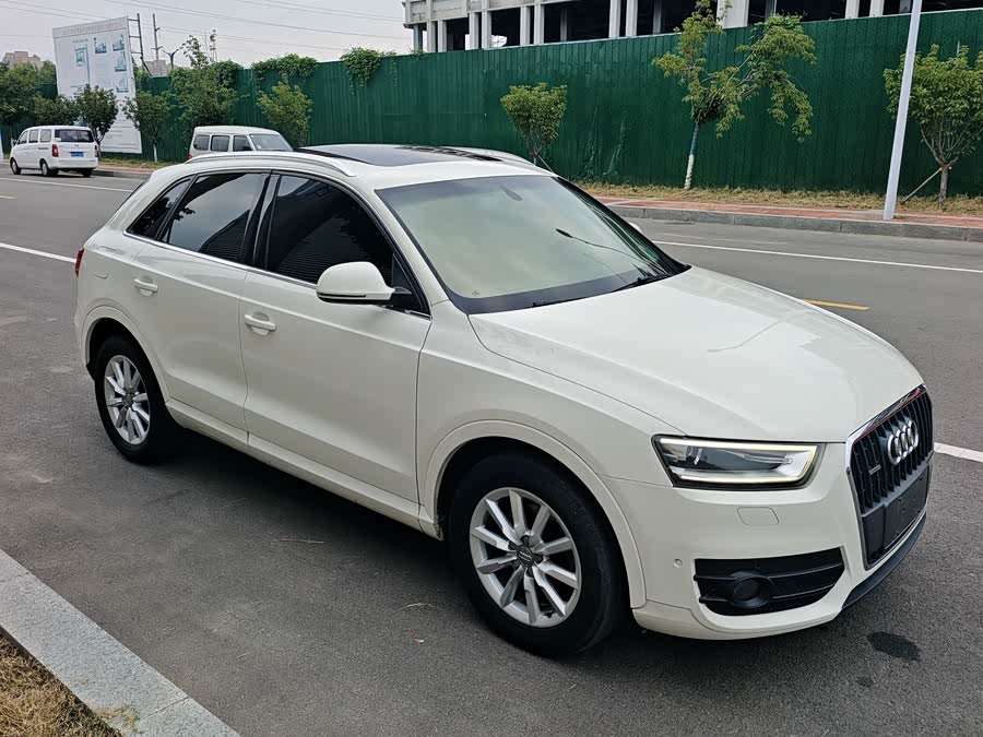 Audi Q3 (Imported) 2013 car image #4