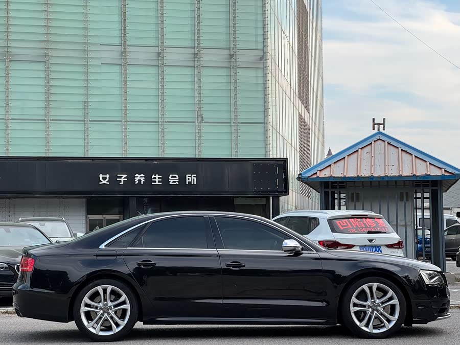 Audi S8 2014 #4 Audi S8 2014 car image #4