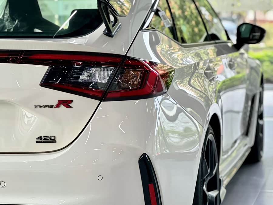 Honda Civic (Imported) car image #4