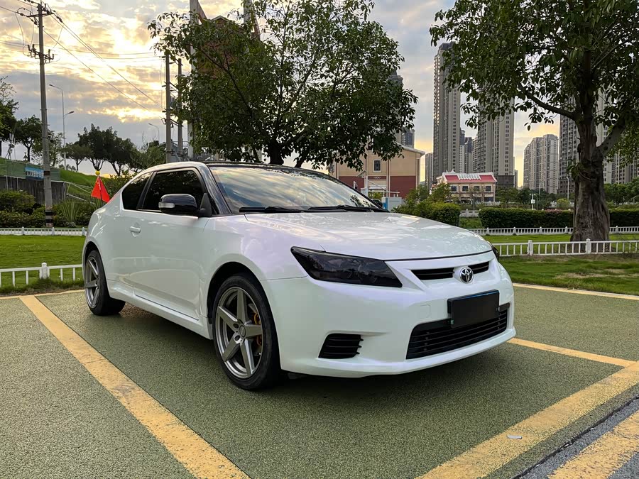 Toyota Zelas 2012 #4 Toyota Zelas 2012 car image #4