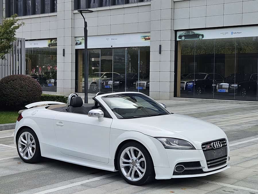 Audi TTS 2012 car image #4