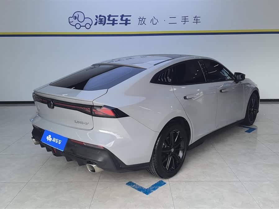 Changan UNI-V 2023 car image #4