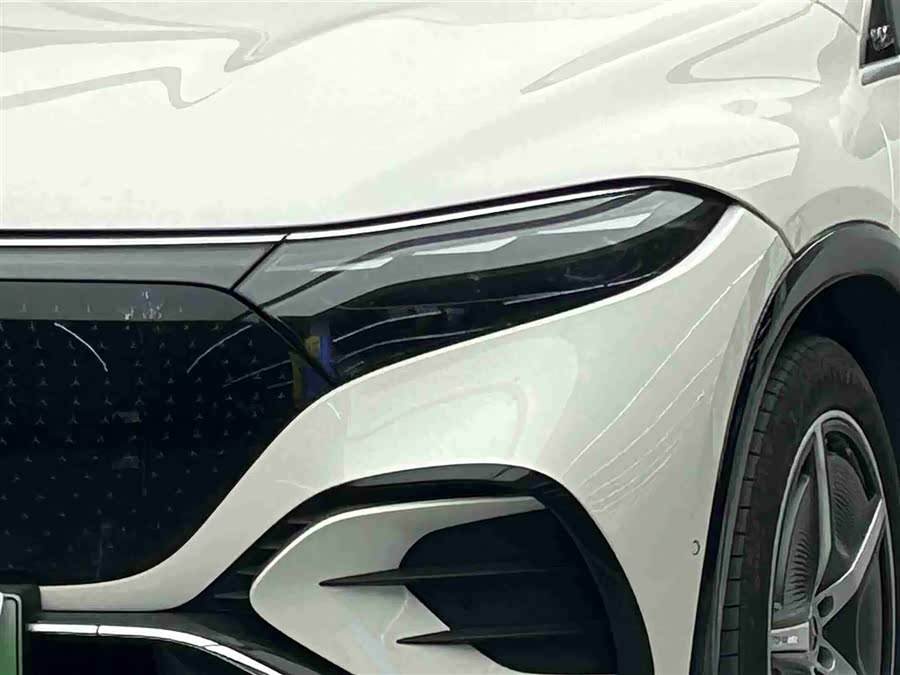 Mercedes-Benz EQS SUV 2024 car image #4