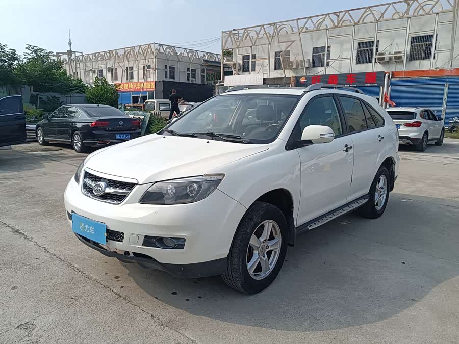 BYD S6 2015 #4 BYD S6 2015 car image #4