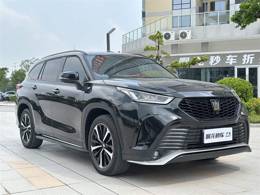 Toyota Crown Kluger 2023 immagine di auto #4