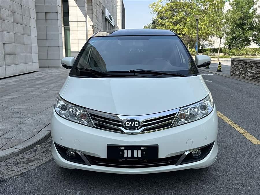 BYD M6 2016 صورة سيارة #4