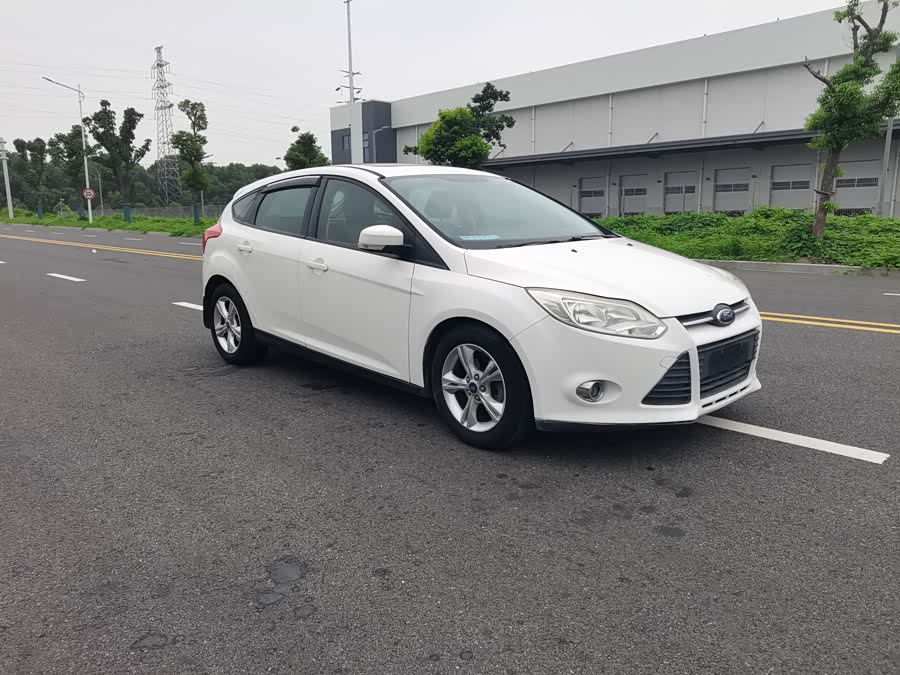 Ford Focus 2013 car image #4