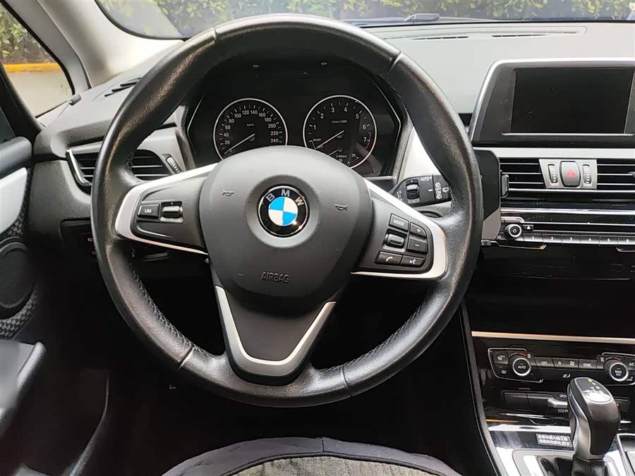 BMW 2 Series Gran Tourer 2015 car image #4