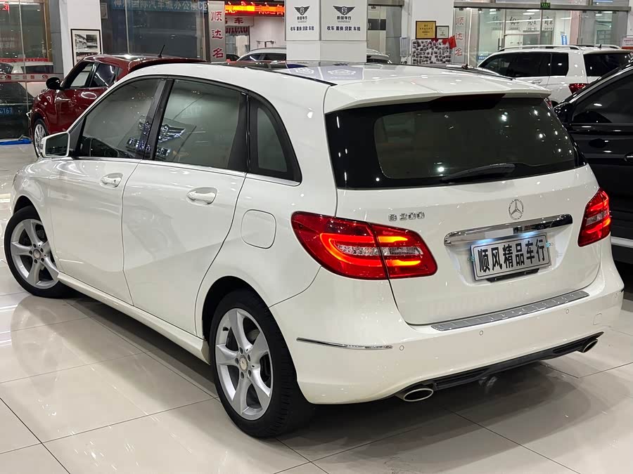 Mercedes-Benz B Class 2014 #4 Mercedes-Benz B Class 2014 car image #4