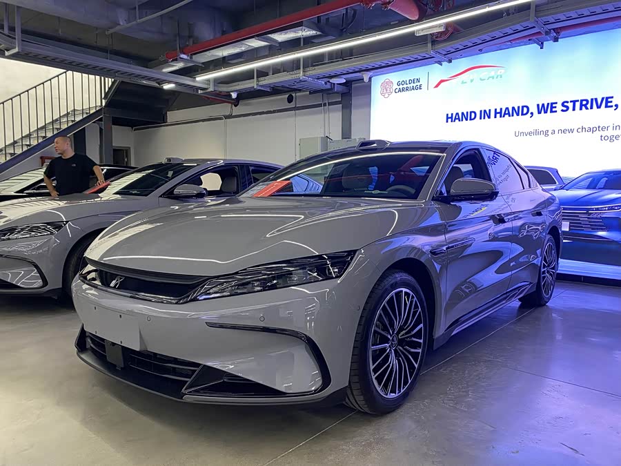 BYD Han 2025 car image #4