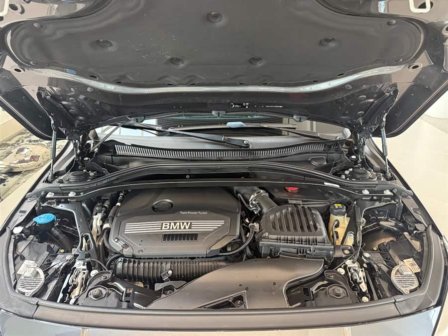 BMW 2 Series (Imported) 2021 immagine di auto #4