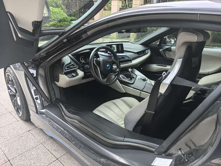 BMW i8 2018 #4 BMW i8 2018 car image #4