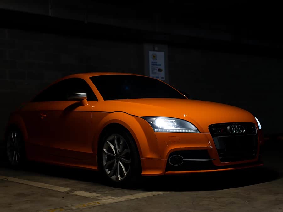 Audi TTS 2011 car image #4