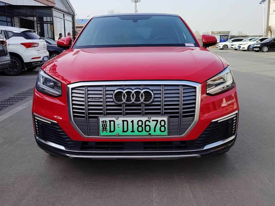 Audi Q2L e-tron 2019 imagen de coche #4