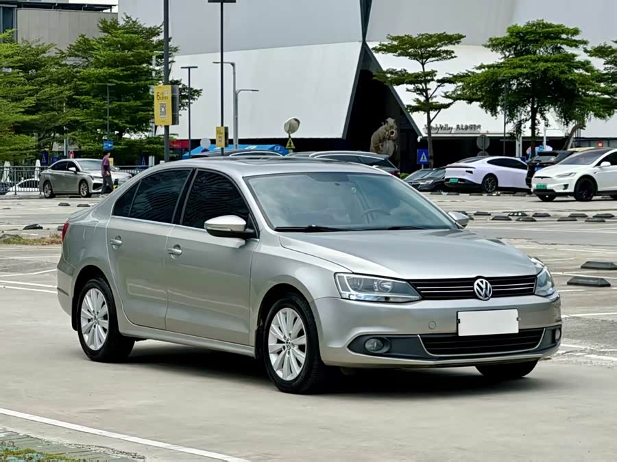 Volkswagen Sagitar 2014 immagine di auto #4