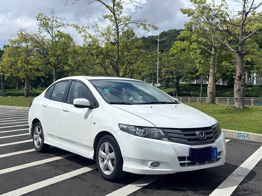 Honda City Classic 2013 #4 Honda City Classic 2013 car image #4