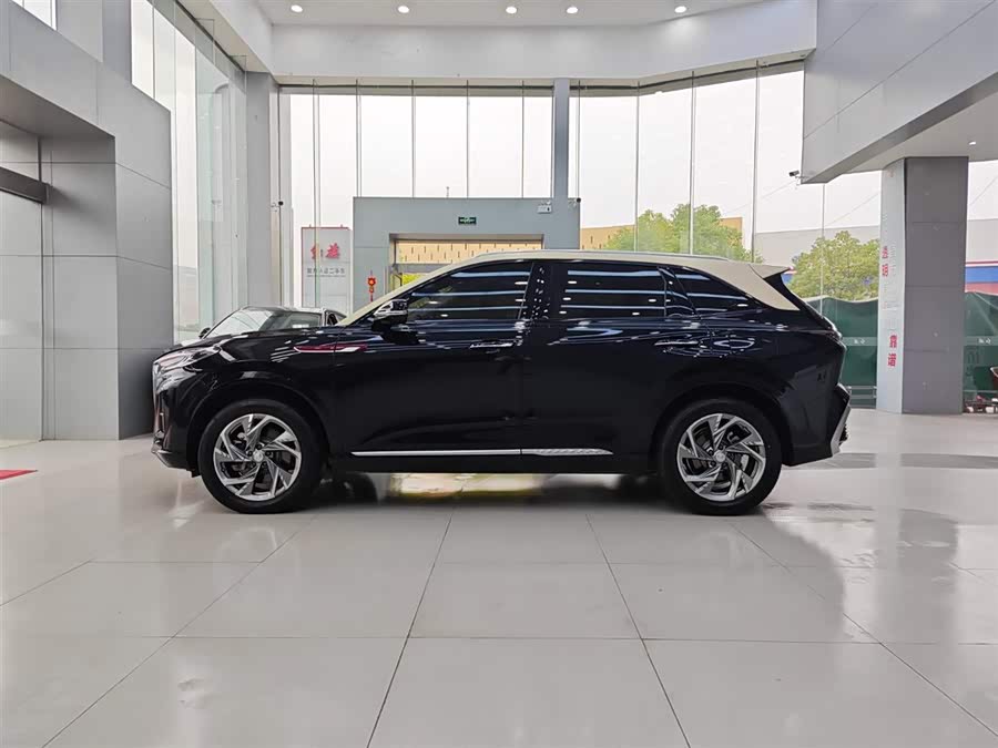 HongQi HS3 PHEV 2024 #4 HongQi HS3 PHEV 2024 car image #4