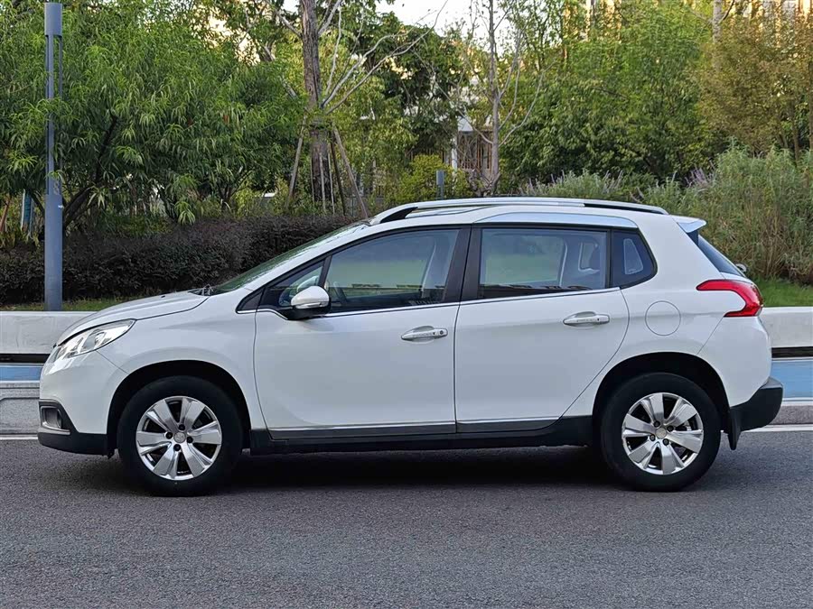 Peugeot 2008 2014 image de voiture #4