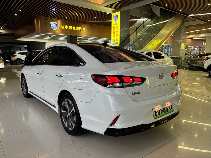 Hyundai Sonata PHEV 2018 car image #4