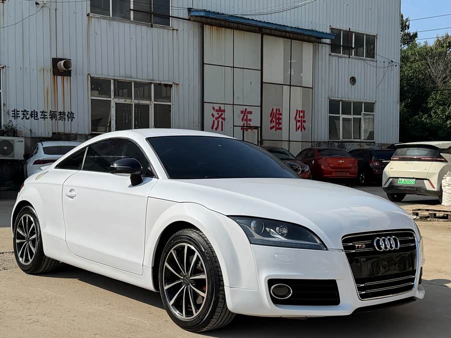 Audi TT 2013 car image #4