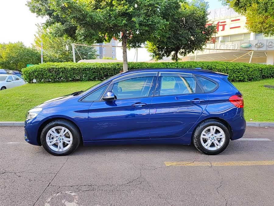 BMW 2 Series Tourer 2018 #4 BMW 2 Series Tourer 2018 car image #4