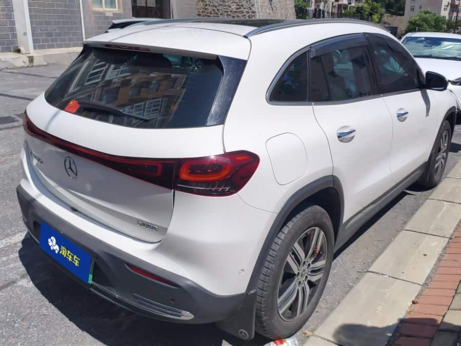 Mercedes-Benz EQA Class 2024 immagine di auto #4