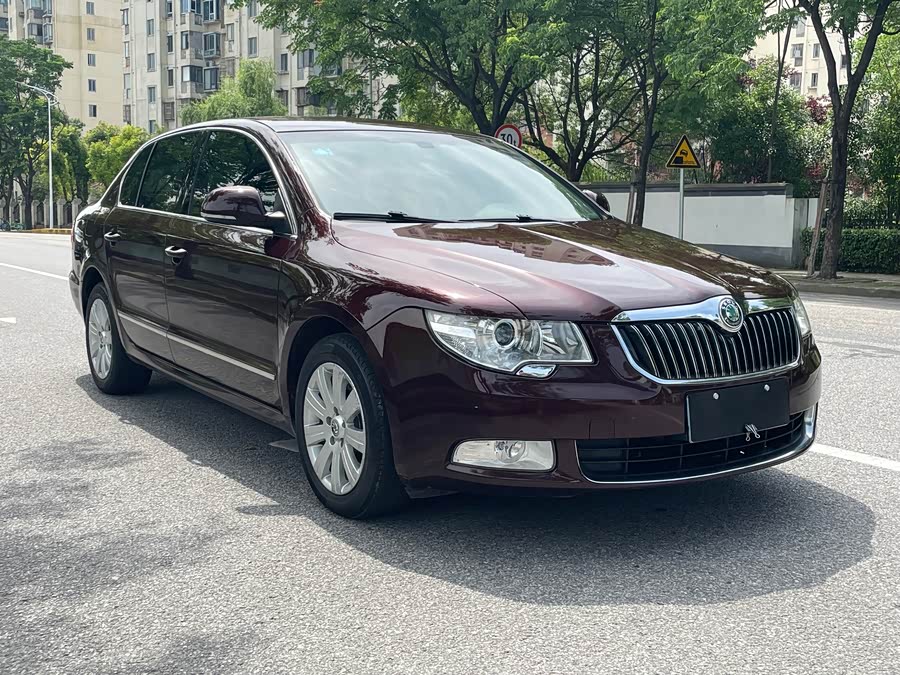 Skoda Superb 2009 car image #4