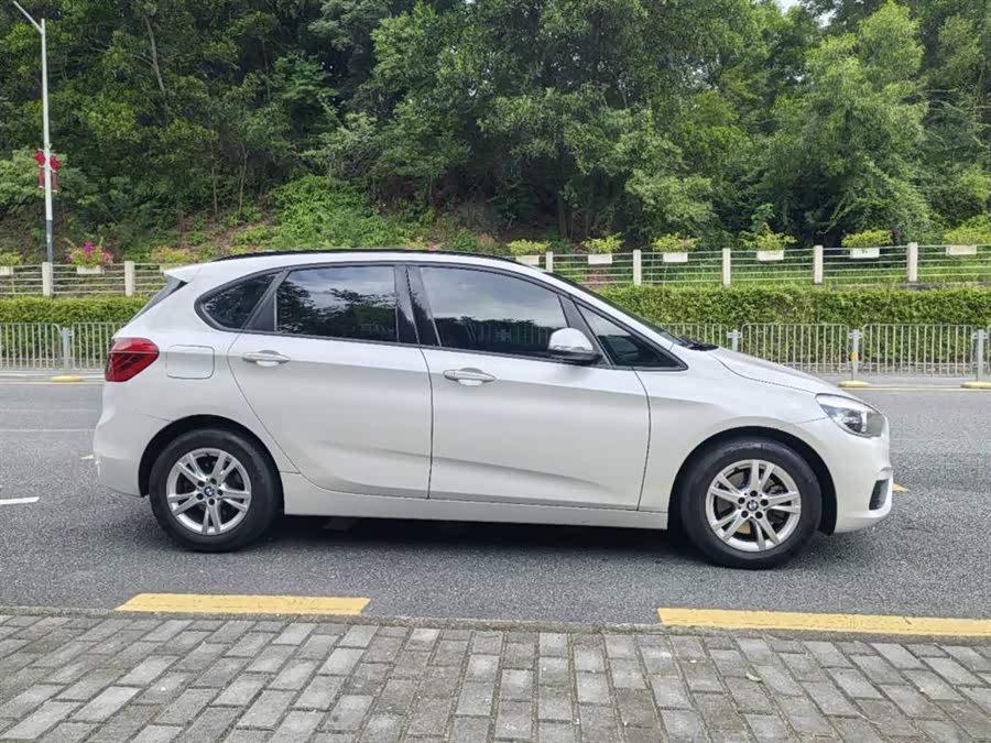 BMW 2 Series Tourer (Imported) 2015 #4 BMW 2 Series Tourer (Imported) 2015 car image #4