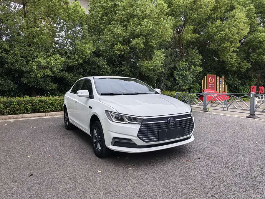 BYD Qin New Energy 2023 car image #4