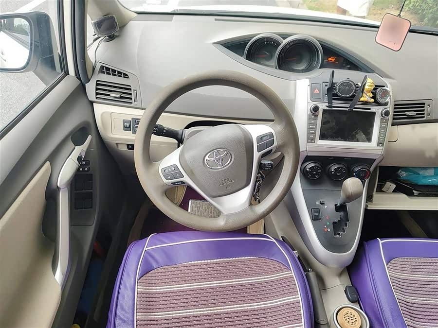 Toyota Reiz 2015 immagine di auto #4