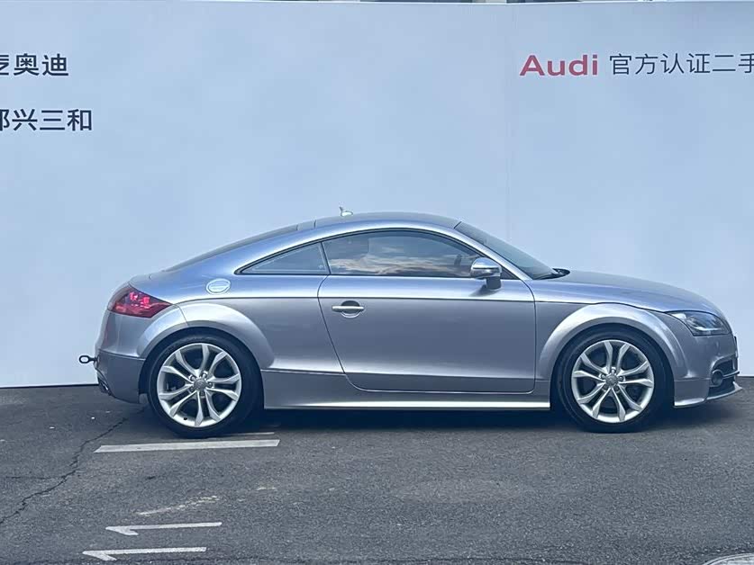 Audi TTS 2011 car image #4